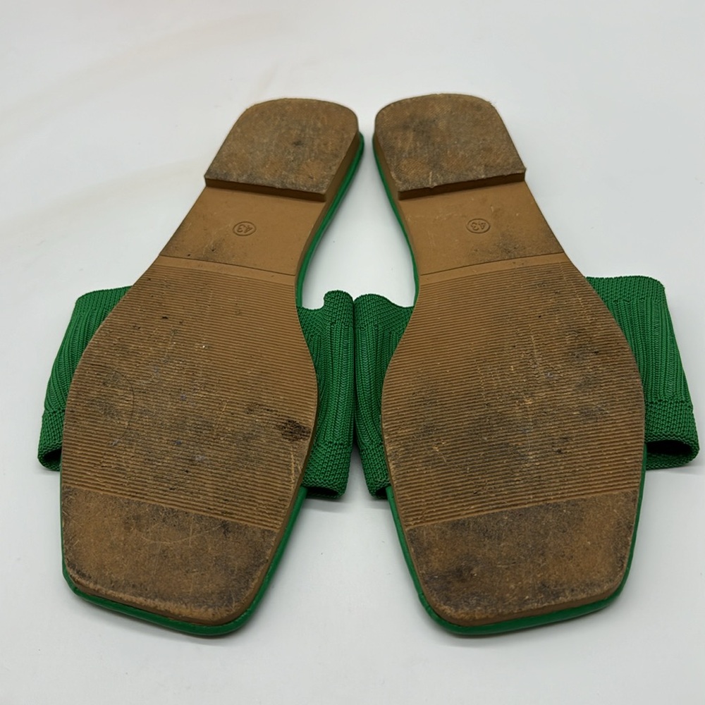 Vibrant Green Ribbed Slide Sandals - Picture 5 of 7
